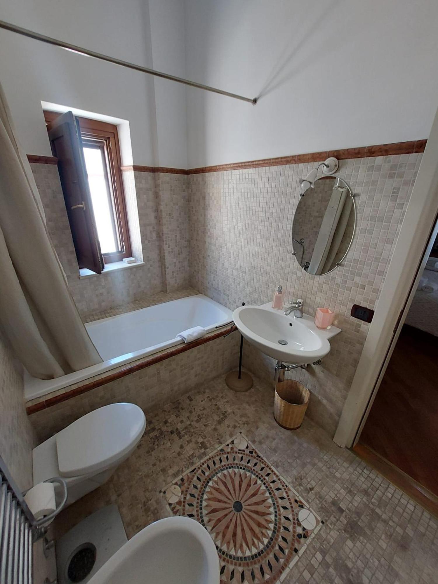 B&B Il Grifone Gioia Del Colle Εξωτερικό φωτογραφία